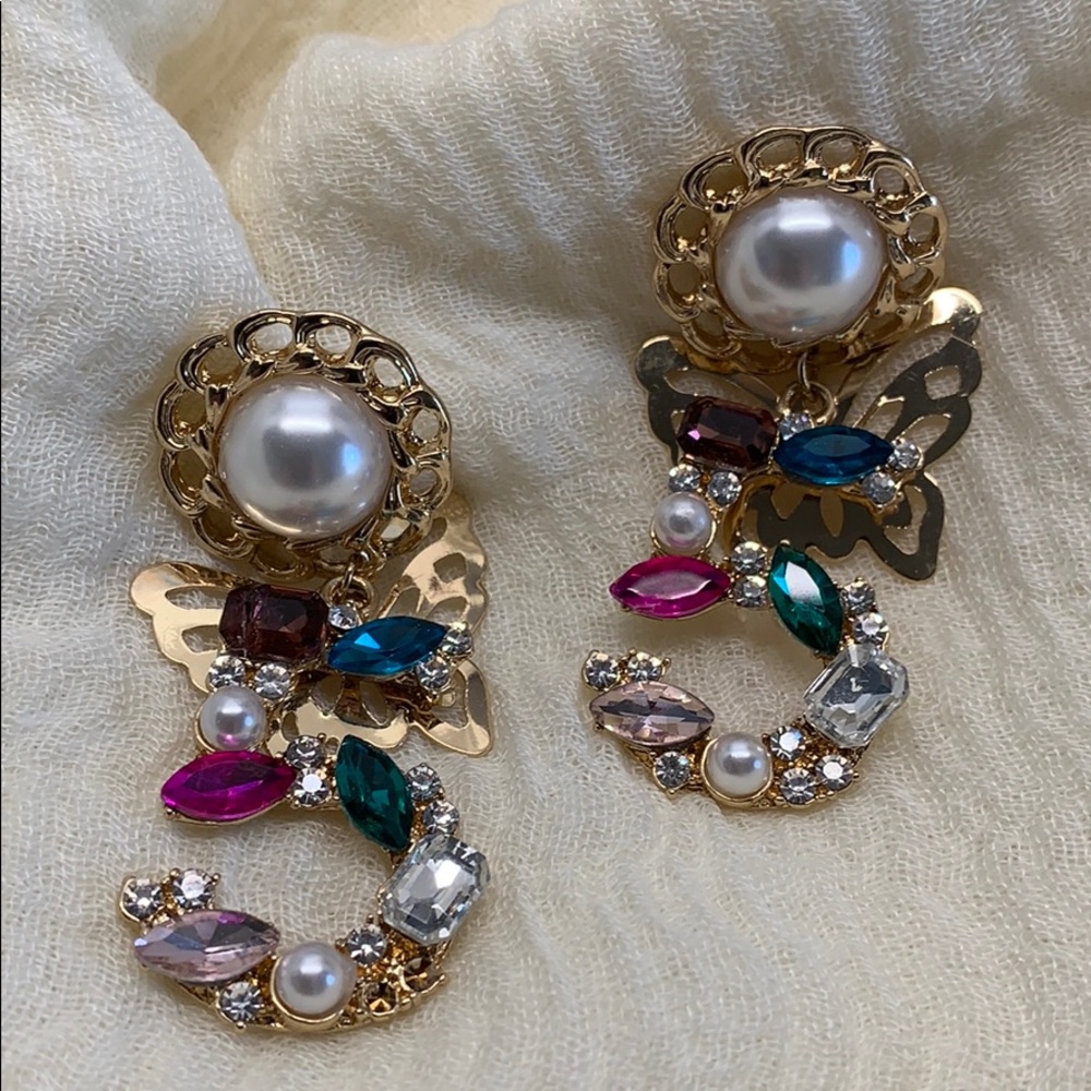 💜💜💜 3/$30 FABULOUS-Costume Jewelry Earrings-FAUX gold/gems!